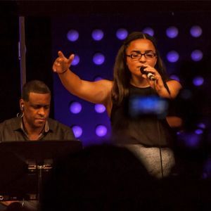 Meet your Posher, Kaila